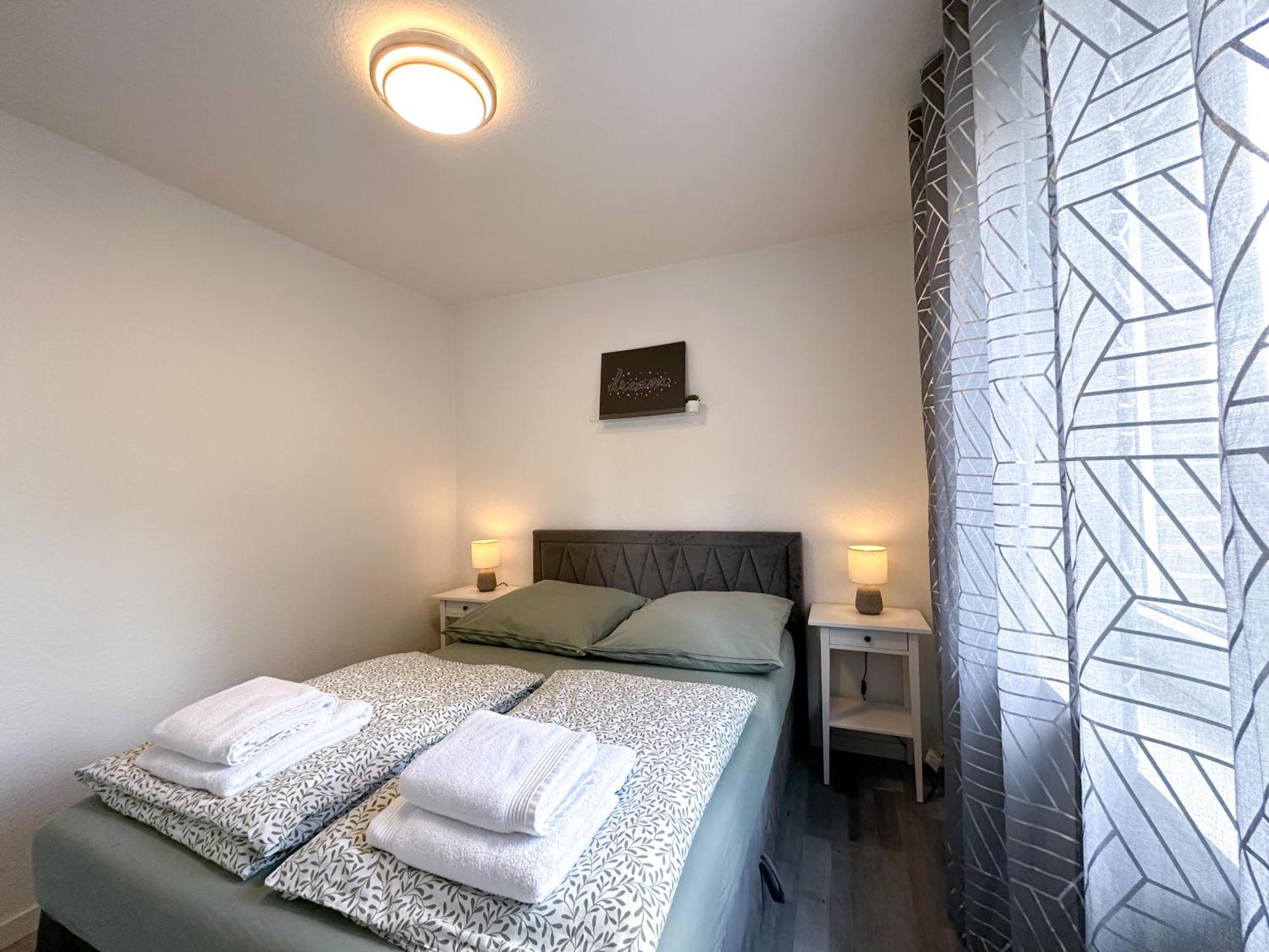 Stilvolles, Frisch Renoviertes 2Zi Apartment Mit Kueche Und Balkon In Kliniknaehe Бад-Эйнхаузен Экстерьер фото